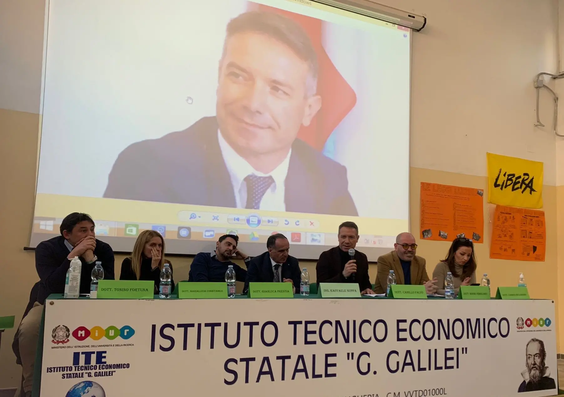 Vibo, il procuratore Falvo e i giornalisti incontrano gli studenti del \"Galilei\"