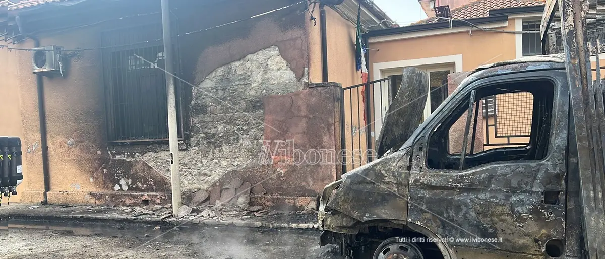 Mileto, tentata estorsione ai danni una impresa: individuati i presunti autori, uno è stato arrestato