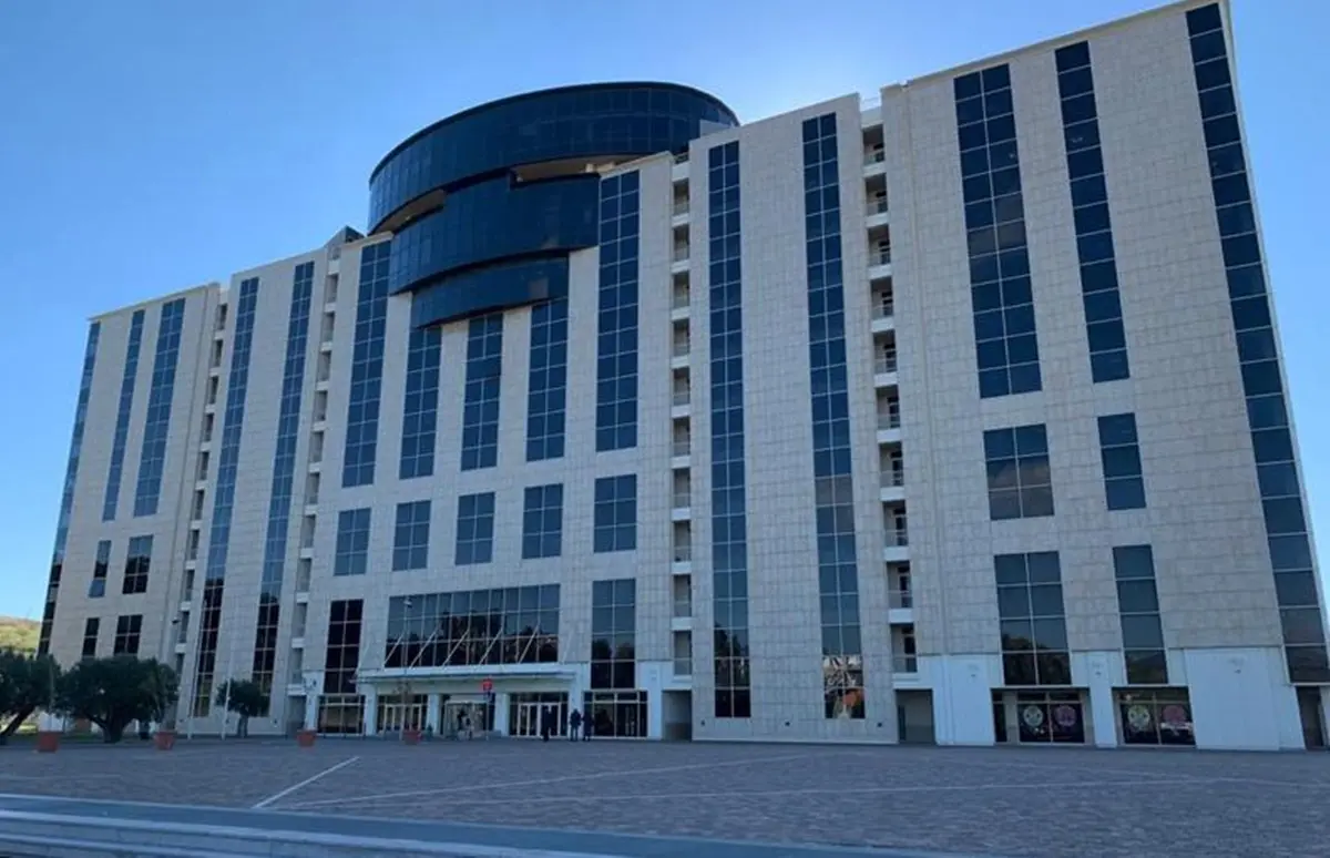 Asp di Vibo e Regione riesaminano i dati (sbagliati) sugli esuberi: «Dotazione di infermieri e oss sottostimata di decine di unità»