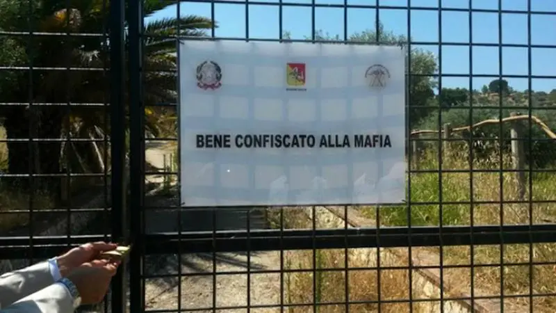 Cammino per la memoria e la resistenza, manifestazione antimafia a Limbadi