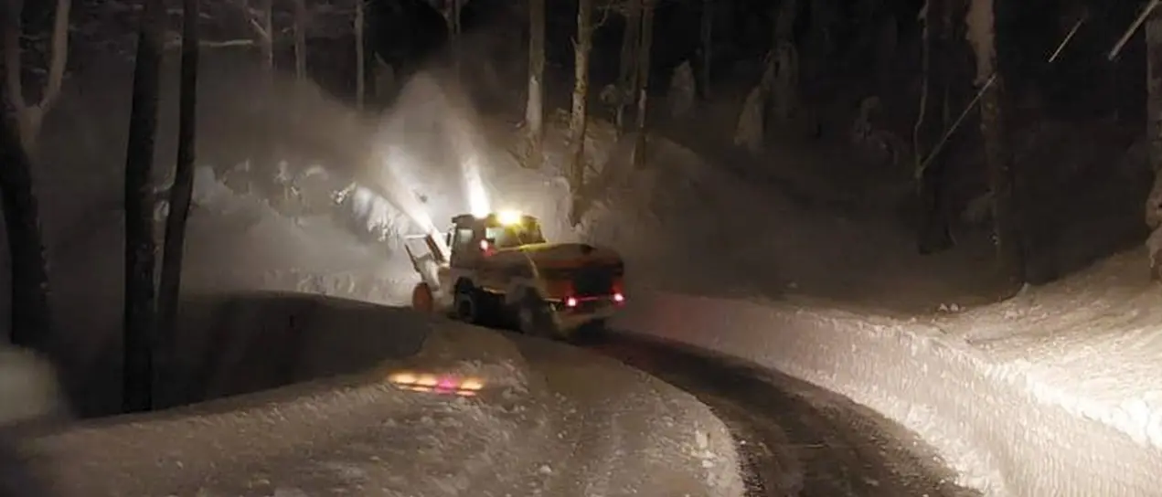 Operai dell'Enel bloccati nella neve su Monte Pecoraro: interviene l'Anas