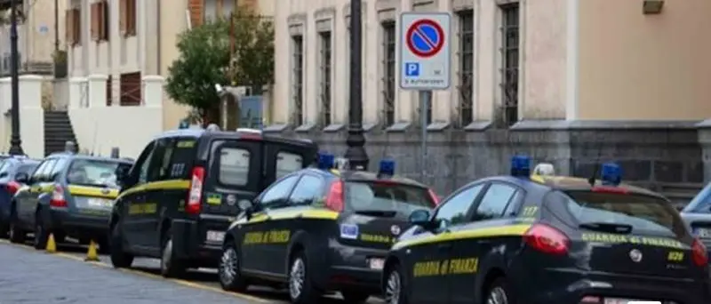 Reddito di cittadinanza a pregiudicati nel Vibonese, 28 indagati