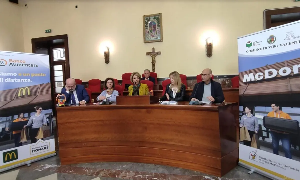 Comune di Vibo e McDonald’s insieme per donare un pasto ai bisognosi - Video