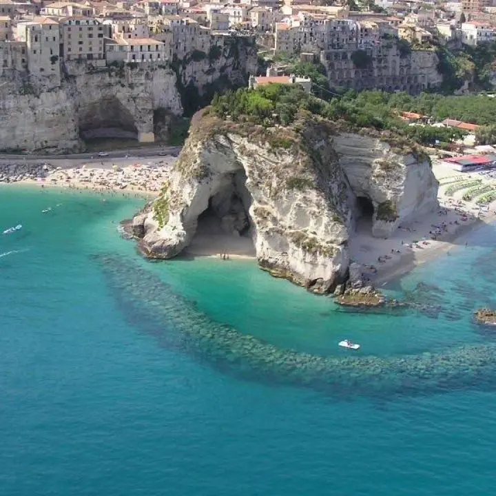 Tropea, aggiudicate le opere di protezione e mitigazione del rischio da erosione costiera