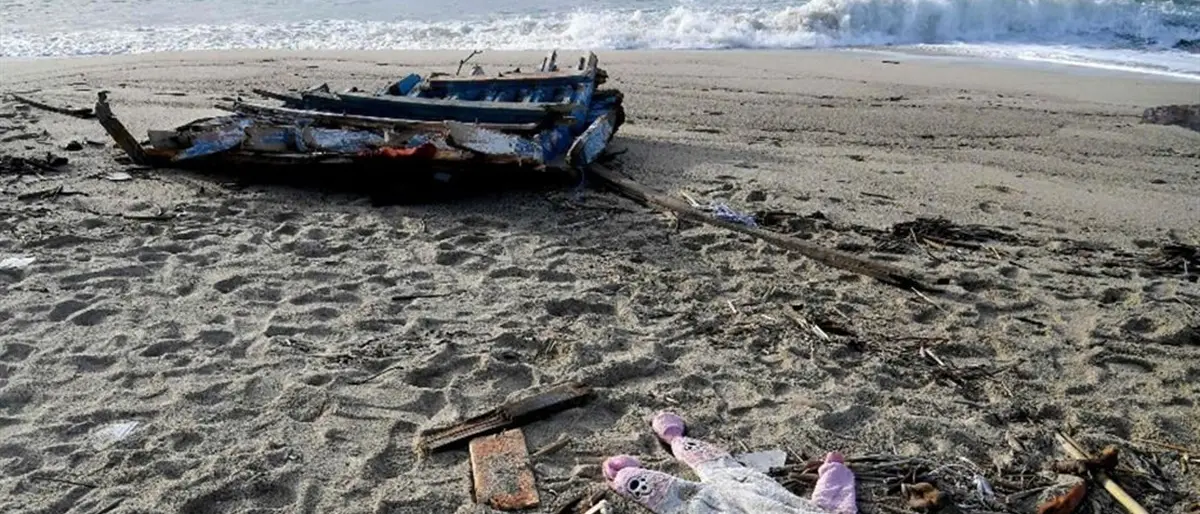 Anche due vibonesi tra i sei indagati per la strage di migranti a Cutro: la Procura di Crotone ha chiuso le indagini - NOMI