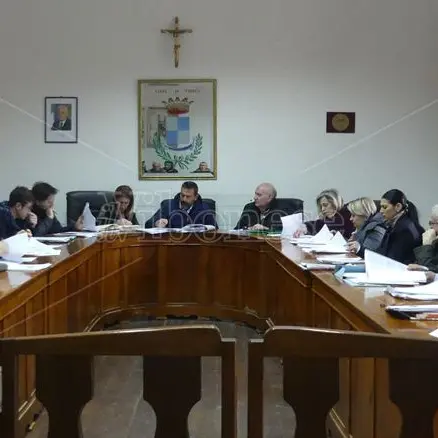 Tropea, in consiglio comunale è scontro su Palazzo Giffone