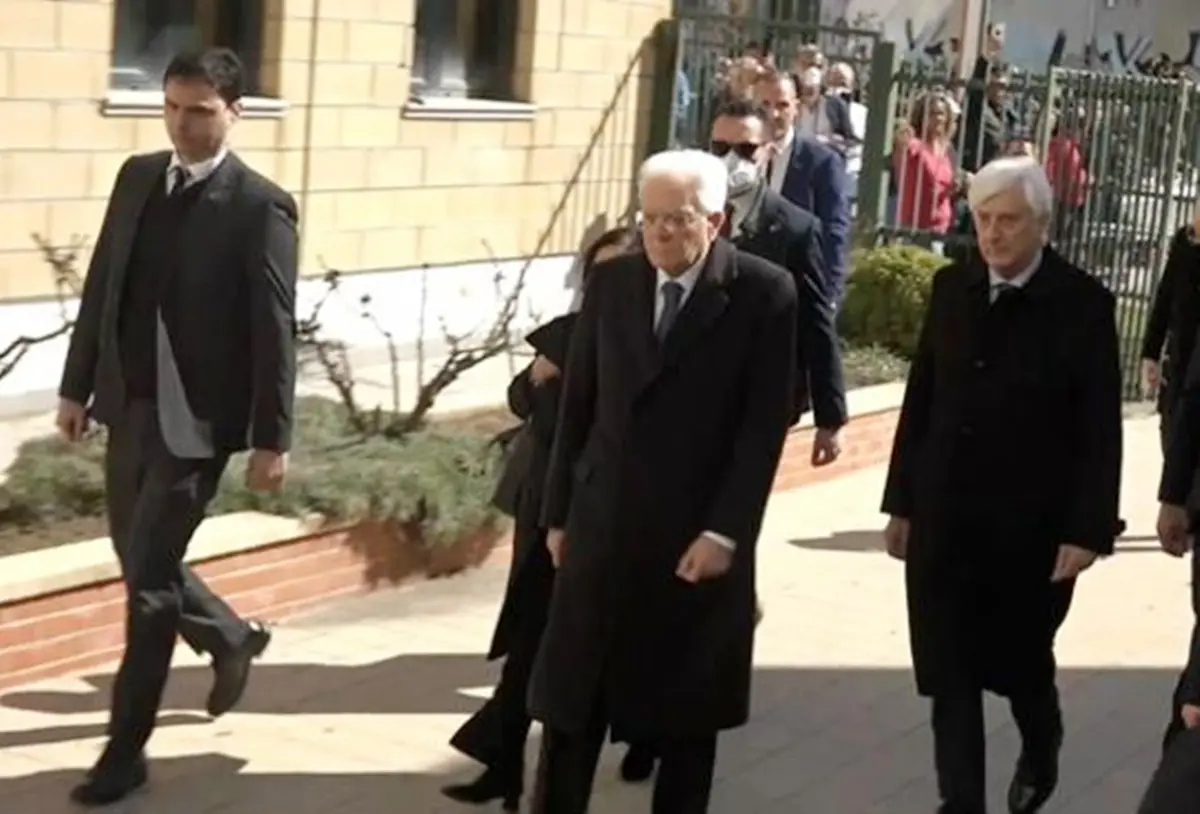 Strage migranti, Mattarella arrivato a Crotone per rendere omaggio alle vittime