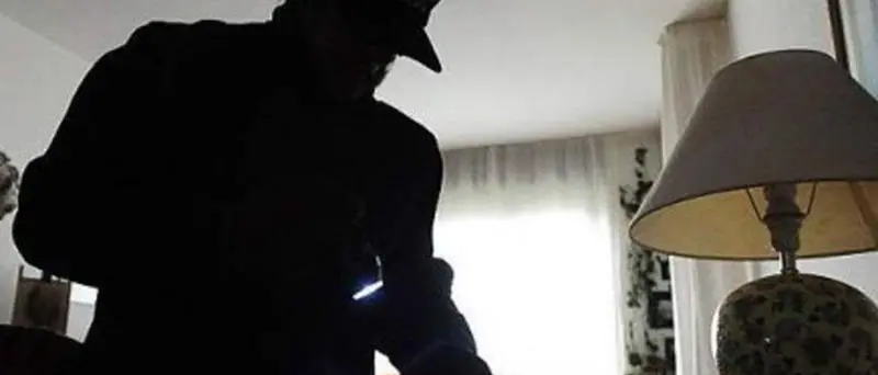 Tenta furto in abitazione a Pizzo, bloccato da un turista ai piedi del letto