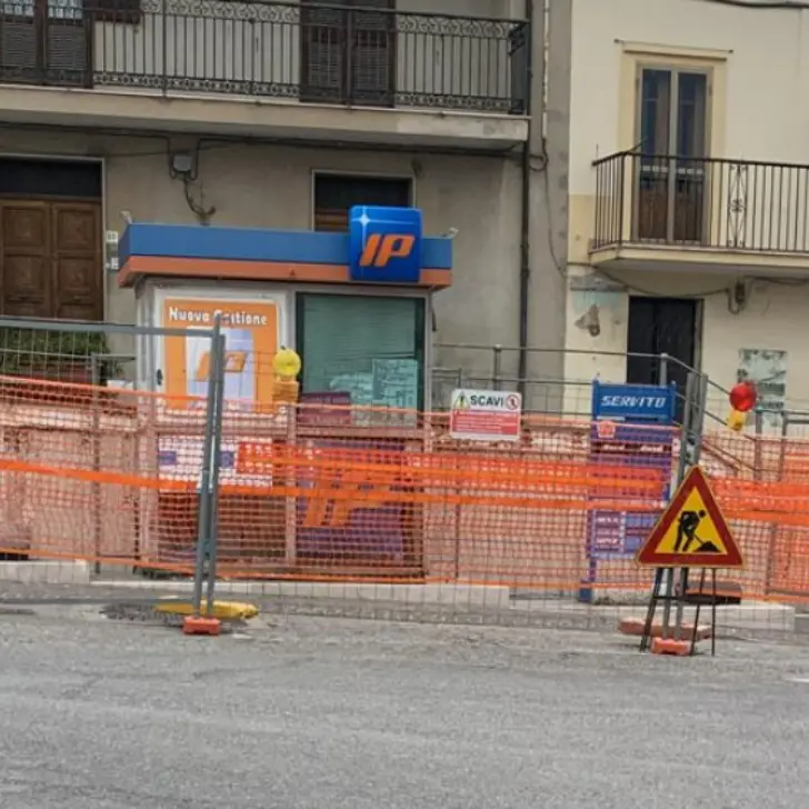 Sant’Onofrio, piazza Umberto I cambia look. L’ex sindaco: «Orgogliosi del lavoro portato avanti»