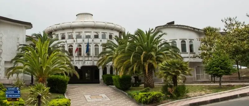 Rombiolo: al via i lavori per la piazza di Pernocari ed il campo di calcetto