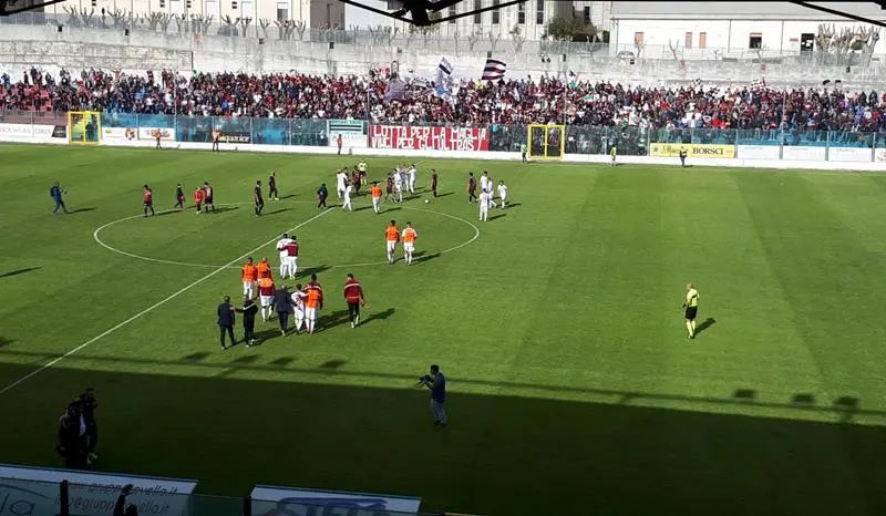 Serie D, lo stadio Luigi Razza si prepara a ospitare il derby Vibonese-Reggina: ecco tutti i precedenti