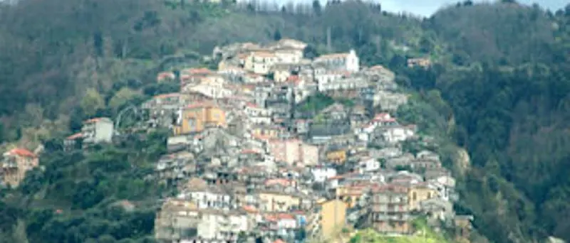 Covid, prorogata fino al 24 marzo la zona rossa a Sorianello: 90 i positivi