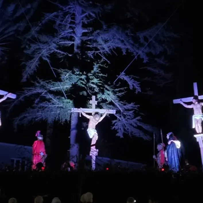 San Costantino, oltre cento figuranti per la Passione vivente tra fede e commozione