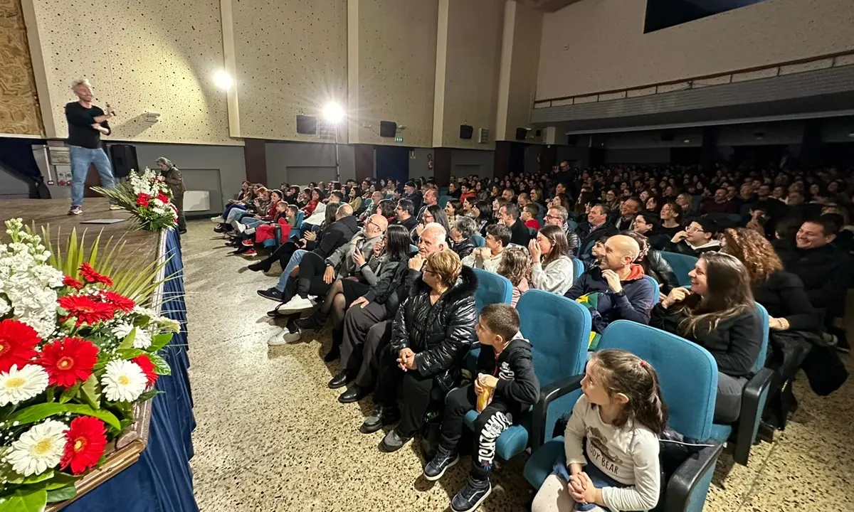 “La fisica che ci piace\", a Vibo Valentia il professore più amato dal web - Video