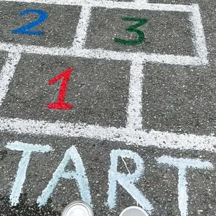 Vibo, nel cortile della scuola Buccarelli realizzato un parco giochi diffuso