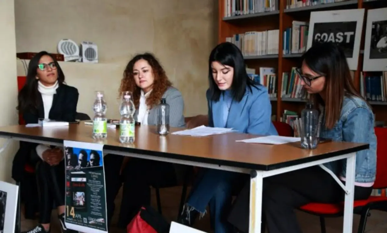 Migrazioni e migranti, a Vibo i ragazzi del liceo Capialbi presentano il libro “Cerco la vita”