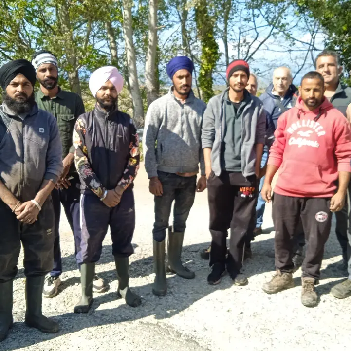 La protesta dei produttori di Cipolla rossa Igp: «I nostri campi a secco, senza acqua perderemo il raccolto» - Video