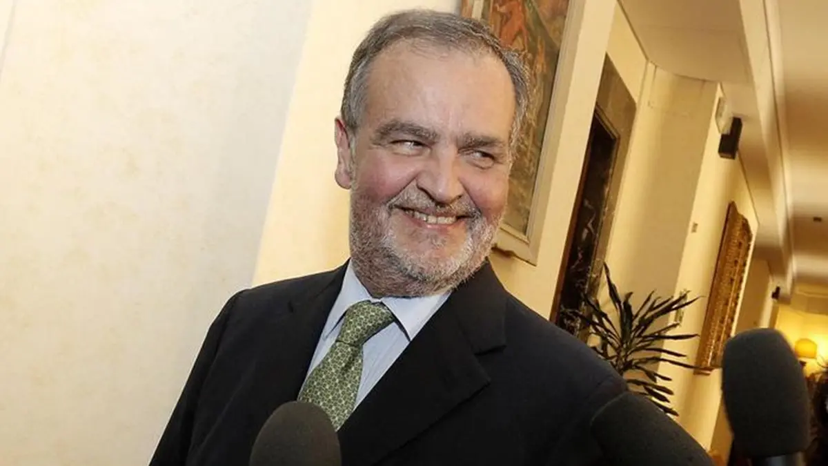 Roberto Calderoli in Commissione Affari Costituzionali durante l\\'esame degli emendamenti sulla Revisione della Parte II della Costituzione, Roma, 4 Giugno 2014. ANSA/GIUSEPPE LAMI , ANSA