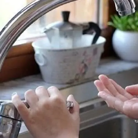 «In pieno centro a Cosenza senza acqua da giorni. Chiederemo l’intervento della magistratura»\n