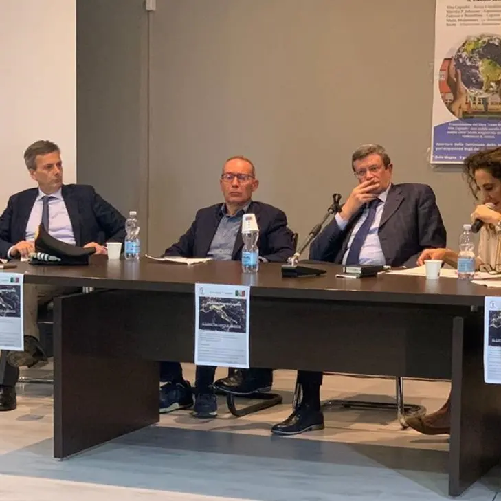 Lotta alla ‘ndrangheta tra potere e processioni, dibattito a Vibo con gli studenti