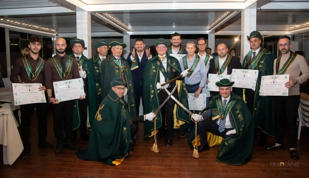 Il Riva di Falerna scelto da La Confréie du Sabre D'Or per ospitare il Grand Chapitre d'Italia -Foto