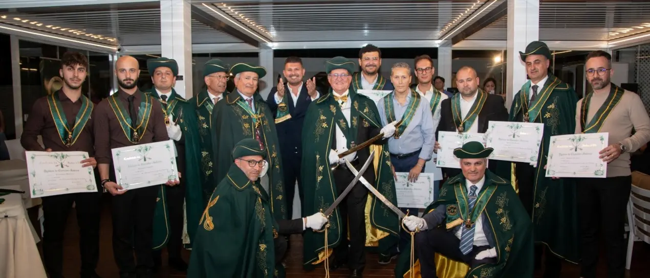 Il Riva di Falerna scelto da La Confréie du Sabre D'Or per ospitare il Grand Chapitre d'Italia -Foto