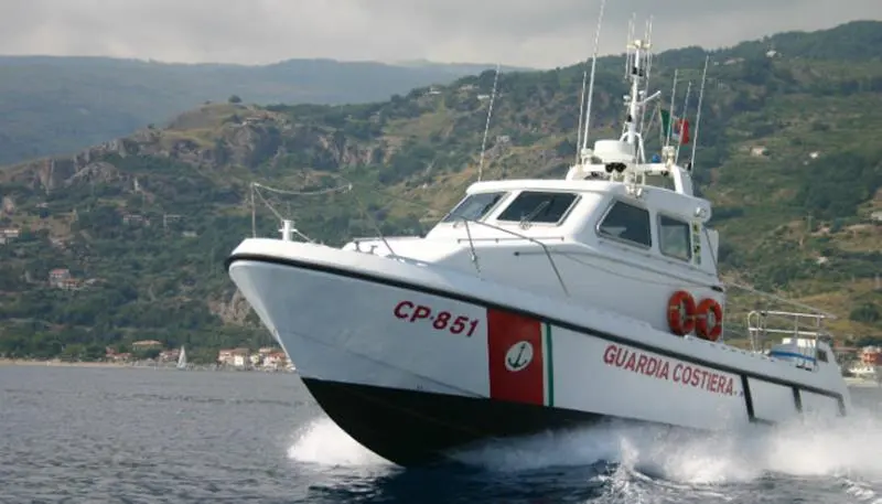 «Più sicurezza in mare per i bagnanti e per chi lavora»: Fenailp Turismo invoca maggiori controlli dopo l'aggressione alla Guardia costiera