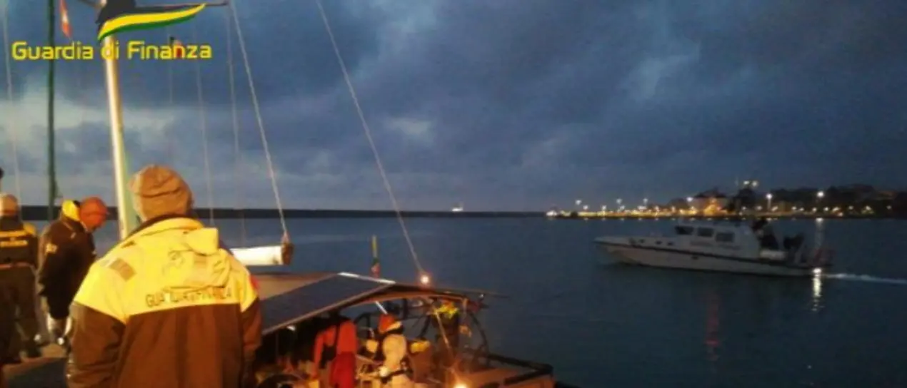 Sbarchi migranti in Calabria, arrestati 4 presunti scafisti