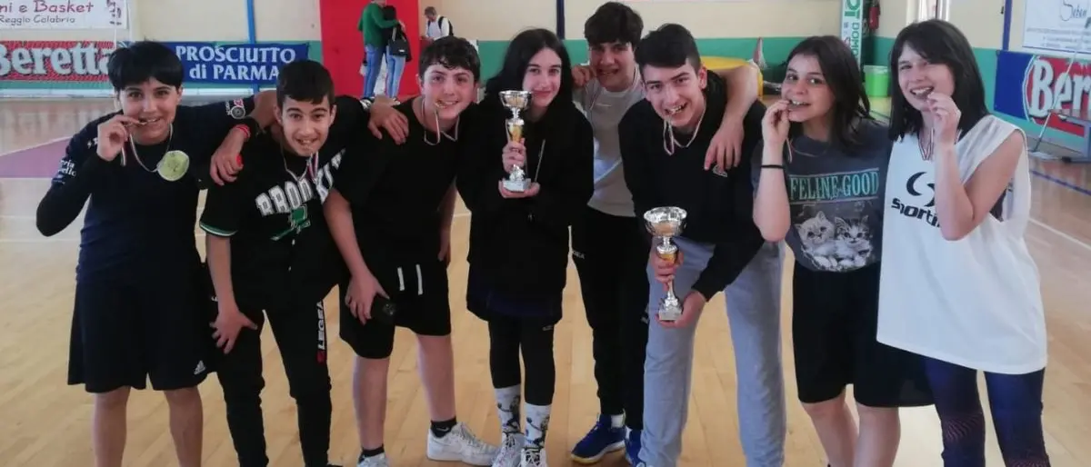 Basket, gli alunni della scuola Murmura volano in Abruzzo per la finale nazionale
