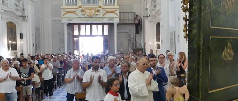 Parghelia in festa, restaurata la Vara della Madonna di Portosalvo - Video
