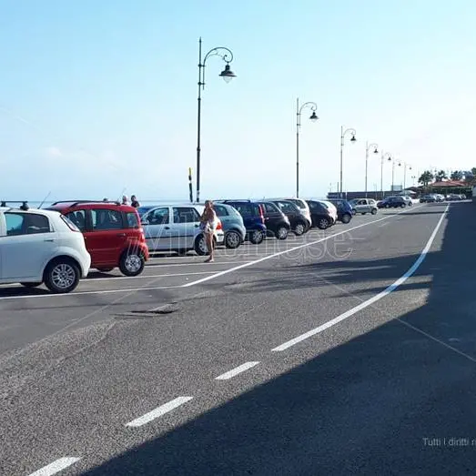 Vibo Marina, spiaggia di via Vespucci: il parcheggio rimane gratuito