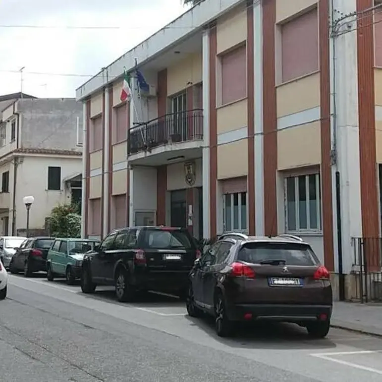 «Parghelia è prigioniera di un'amministrazione senza futuro»: l'opposizione si scaglia contro Landro e sgrana il rosario delle accuse