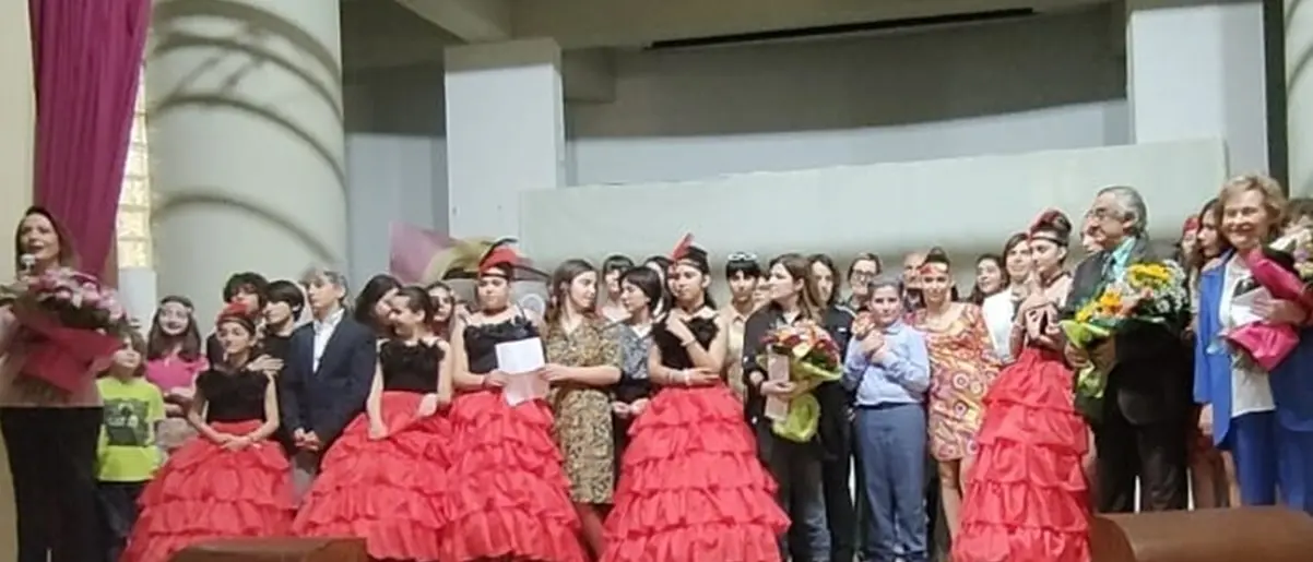 Vibo Valentia: gli studenti della scuola Murmura debuttano con \"Il tempo della felicità\"