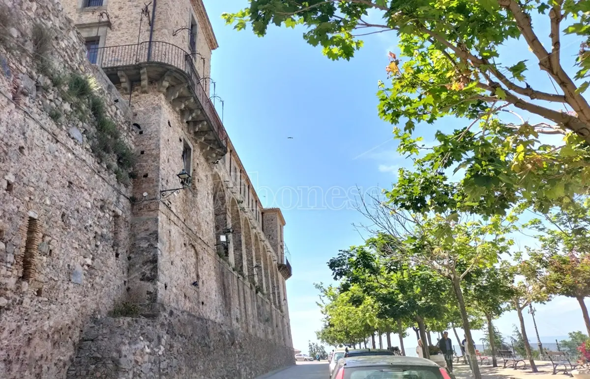 Castello Ruffo in vendita, Polito replica al sindaco di Nicotera: «Mai pensato che il\u00A0Comune debba sborsare 3 milioni, ma la politica deve trovare soluzioni»\n