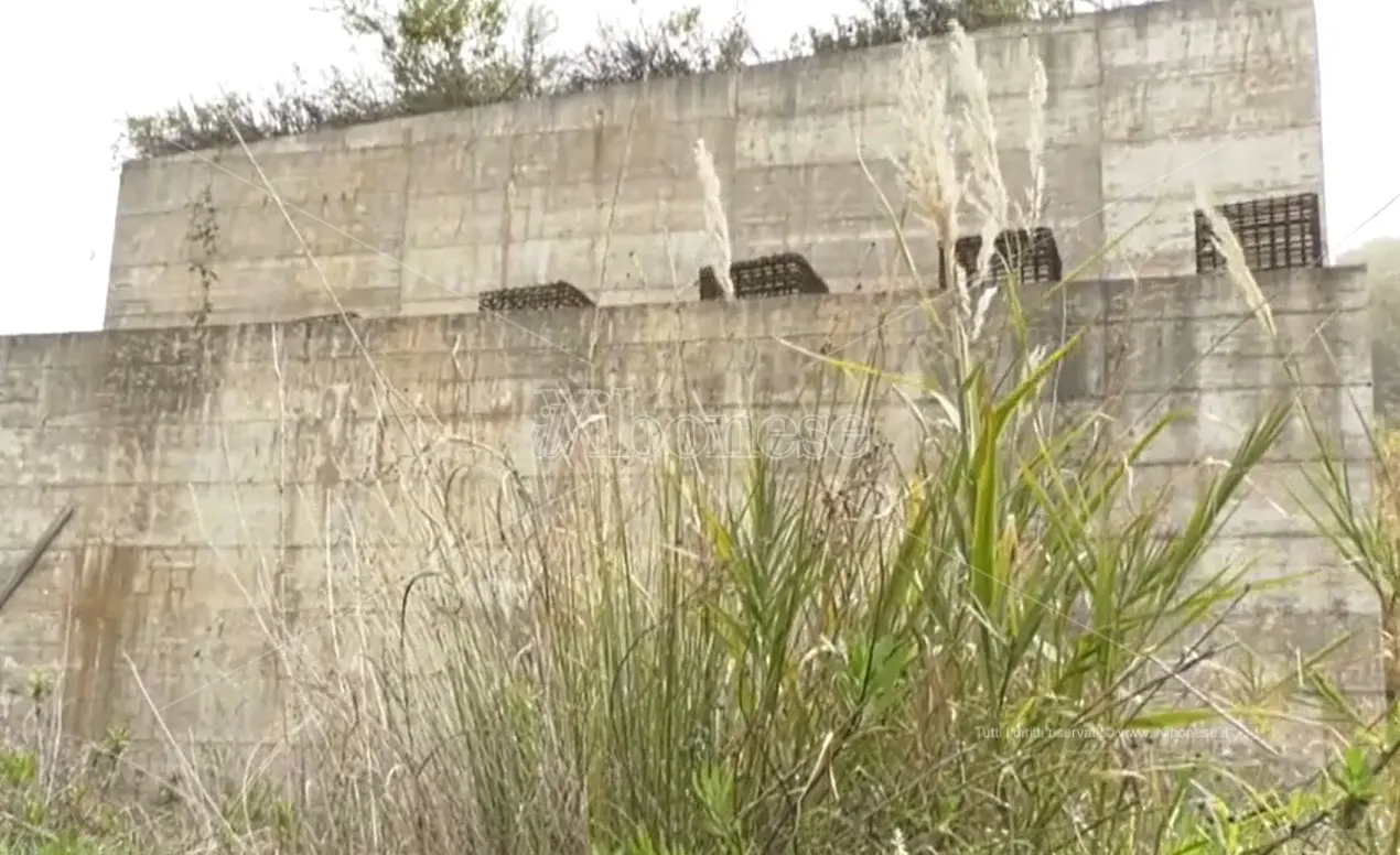 Il caso della Trasversale di Pizzo, opera mai conclusa ma utilizzata dagli automobilisti - Video