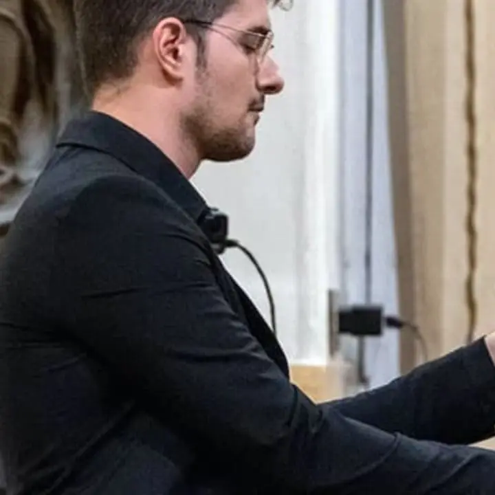 Il pianista Gabriel Giannotti a Vibo, l'esibizione all'auditorium Spirito Santo
