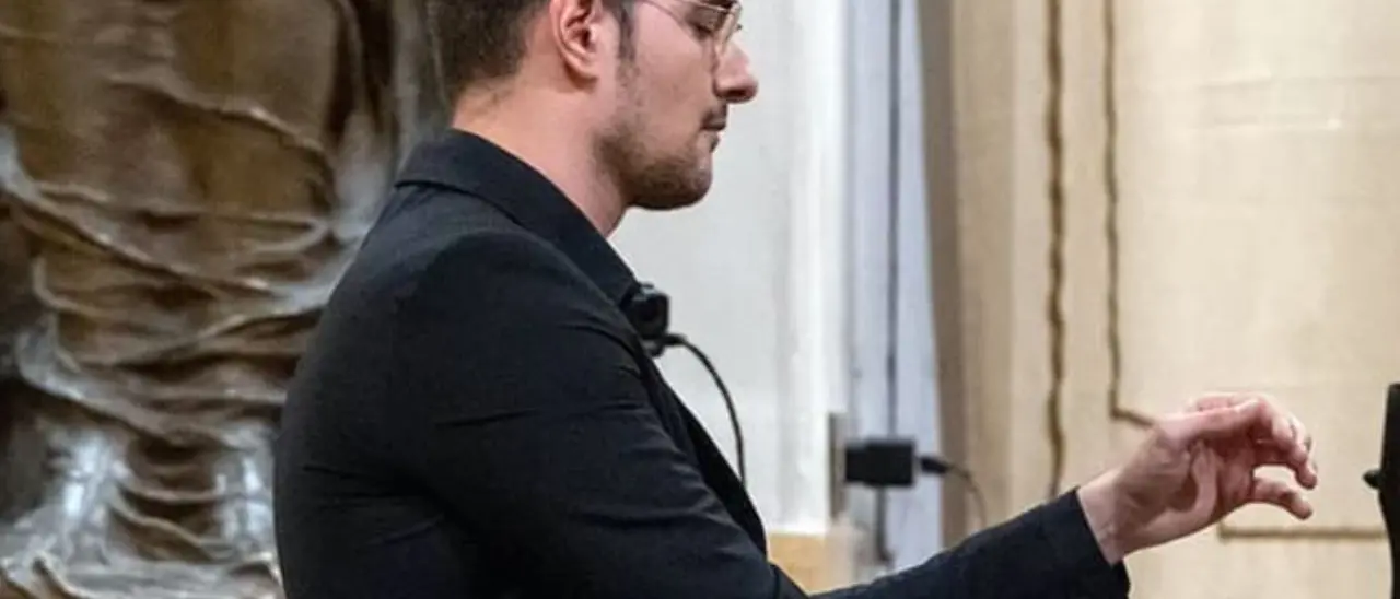 Il pianista Gabriel Giannotti a Vibo, l'esibizione all'auditorium Spirito Santo