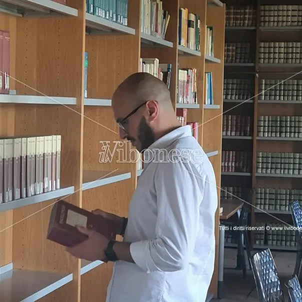 Vibo, il Sbv invia libri alle studentesse iraniane alle quali sono stati bruciati i testi d'istruzione