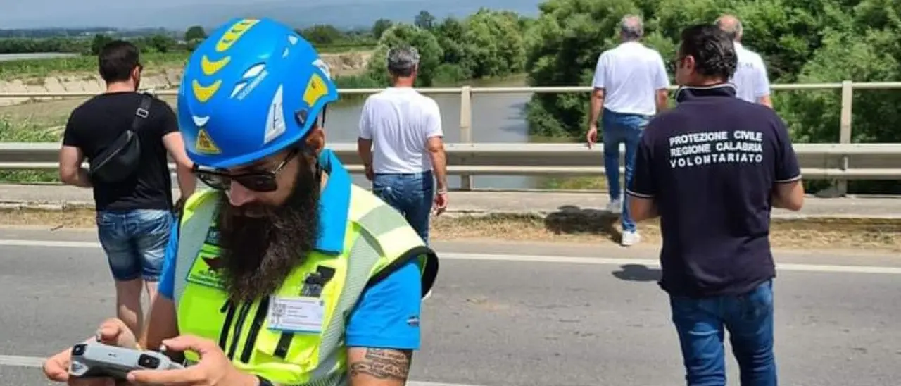 Mare sporco, sopralluogo della Regione al Mesima tra Nicotera e San Ferdinando