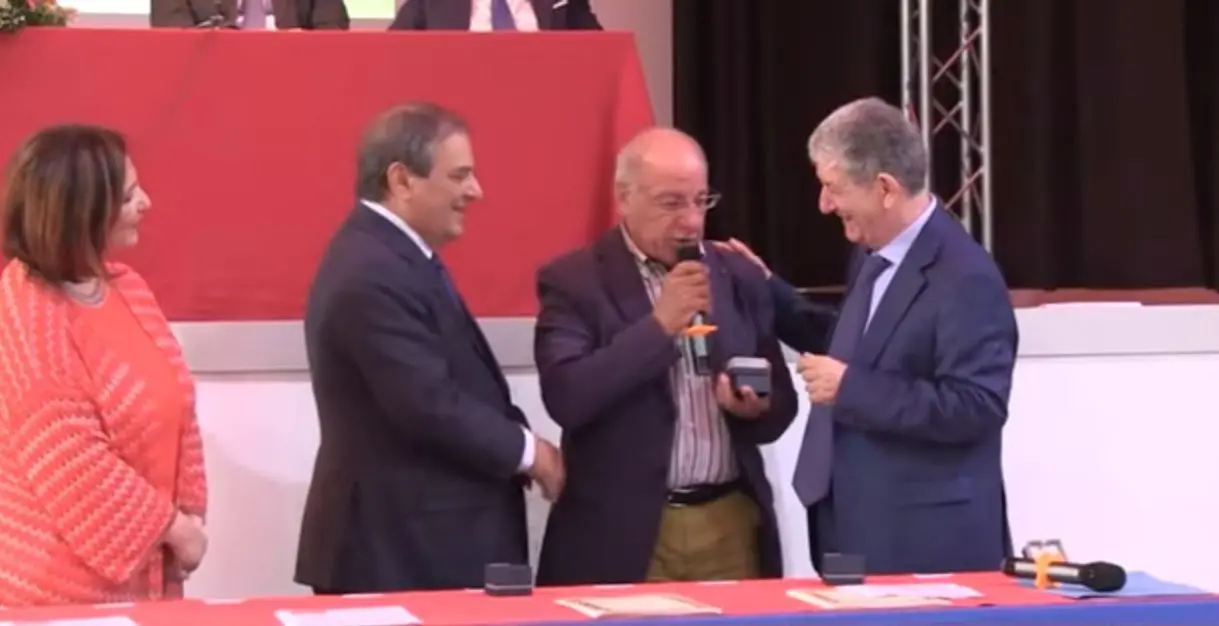 Vibo, medaglia d'oro alla carriera al medico Giuseppe Sorbara