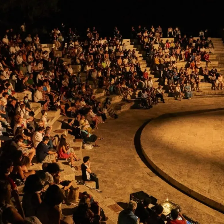 “Avvistamenti teatrali”, pronta ad approdare a Ricadi la sesta edizione: il programma