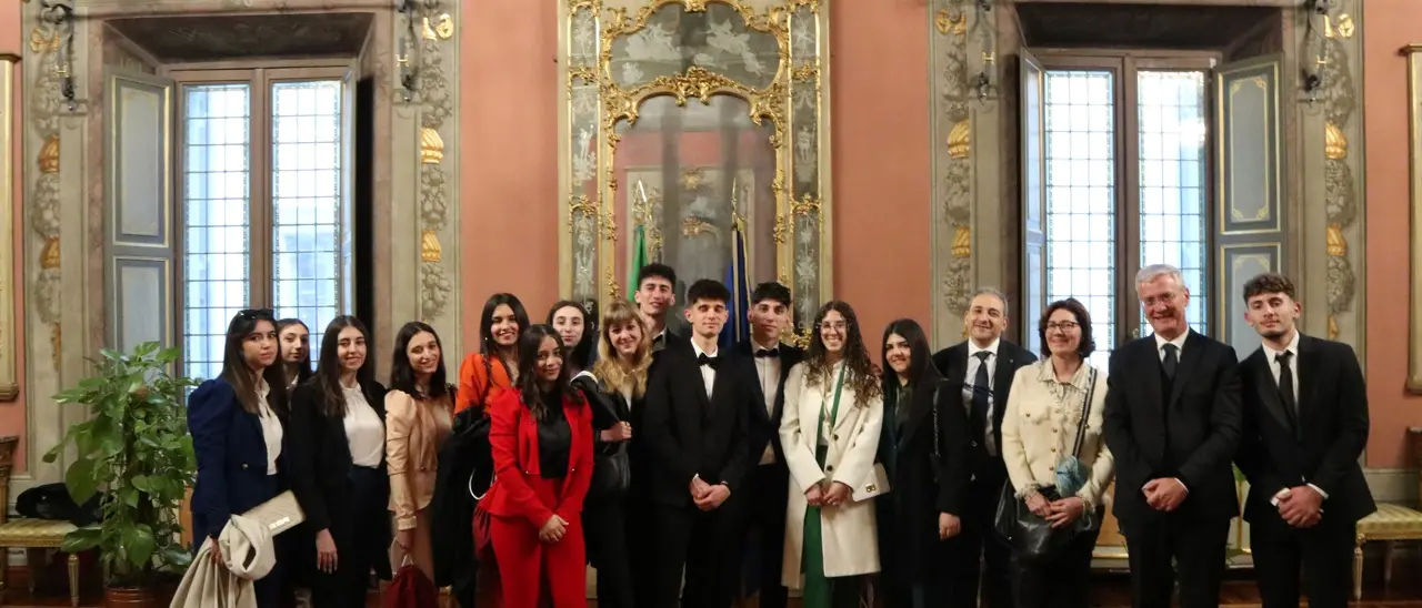 “Un giorno in Senato”, gli studenti del liceo “Galuppi” di Tropea premiati a Roma