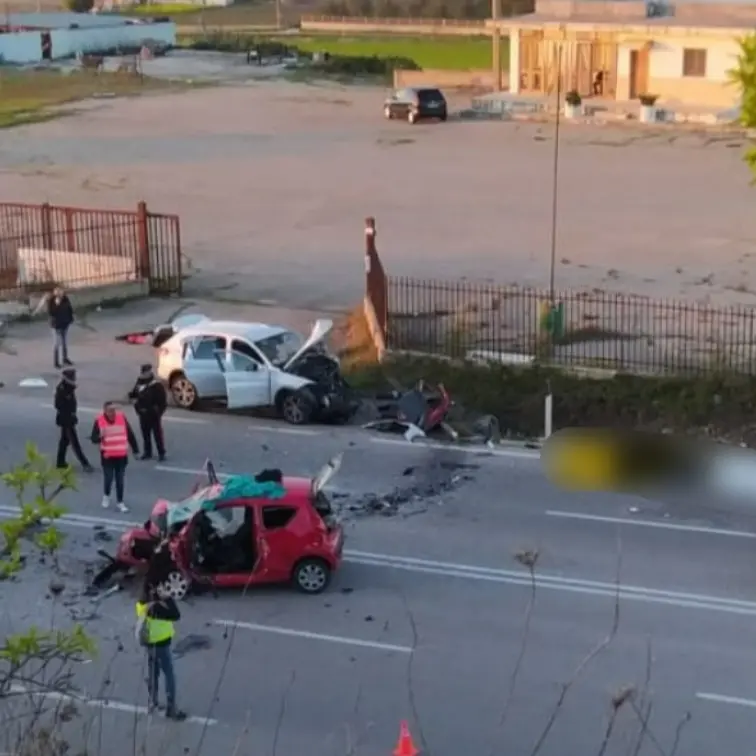 Giovani calabresi morti in Puglia, sequestrate le auto coinvolte nell'incidente