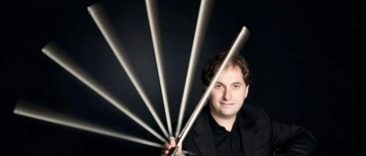 Vibo, tutto pronto per il concerto del violoncellista Bronzi e dell’Orchestra Filharmonie di Firenze