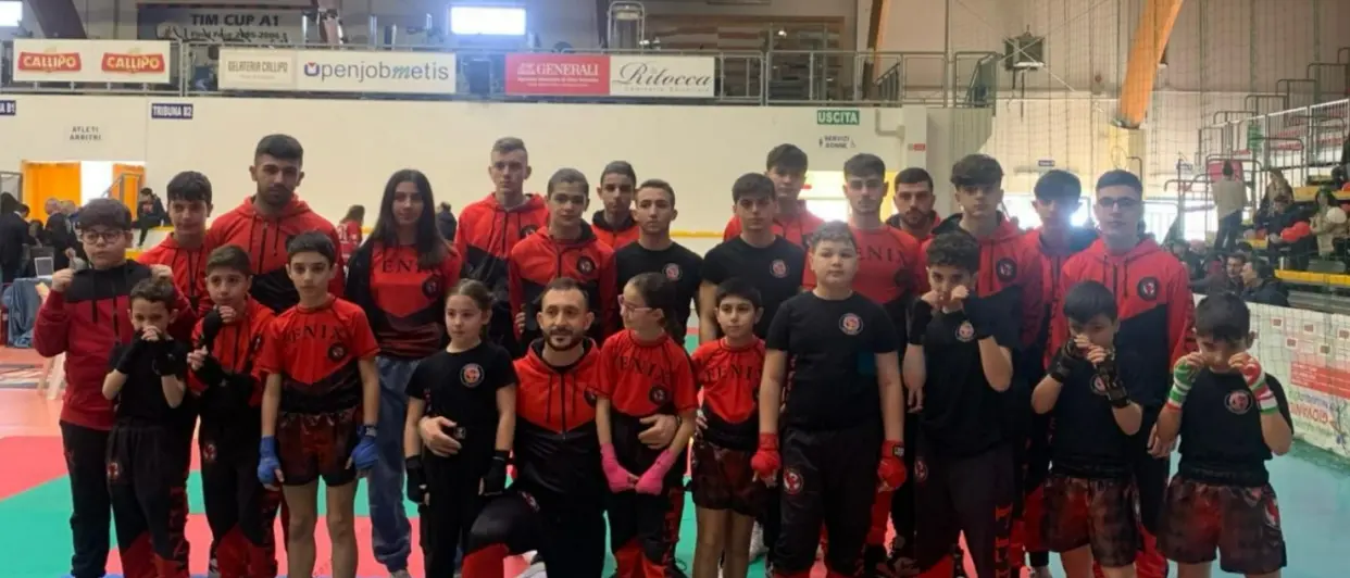 Kickboxing, pioggia di medaglie per la società vibonese Fenix all’evento Federkombact