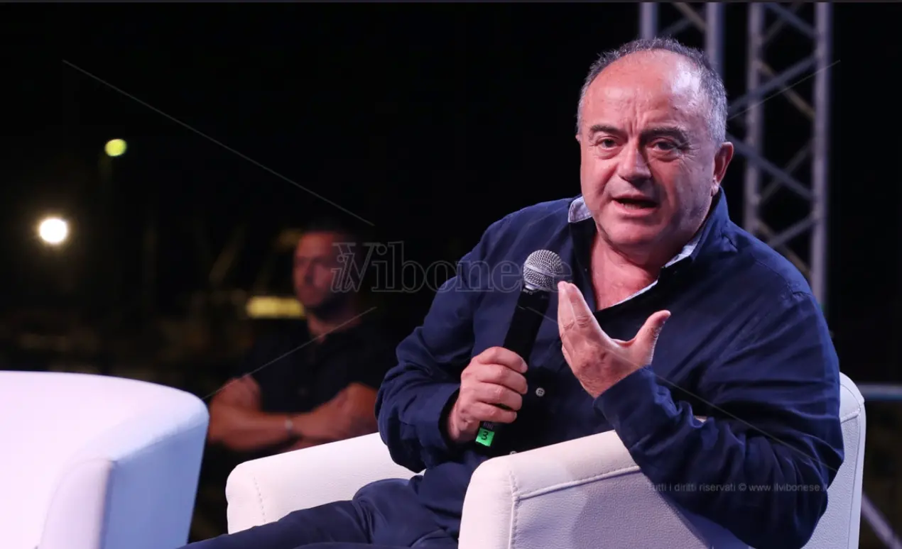 Gratteri a Briatico per presentare il suo ultimo libro: «Il silenzio delle mafie è il nostro più grande allarme»