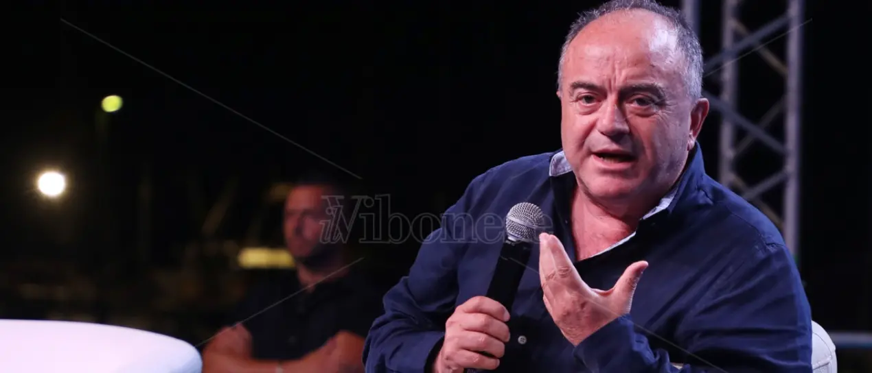 Gratteri a Briatico per presentare il suo ultimo libro: «Il silenzio delle mafie è il nostro più grande allarme»