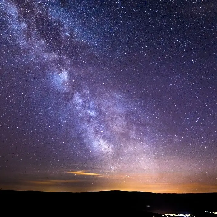 Dal trekking nei boschi serresi all’osservazione delle stelle dal castello di Arena: arriva la notte dei desideri