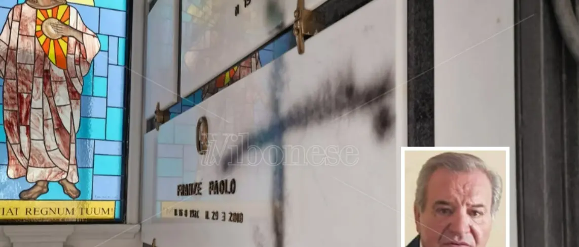 Stefanaconi, vandalizzata la cappella dell'ex sindaco Saverio Franzè: indagini