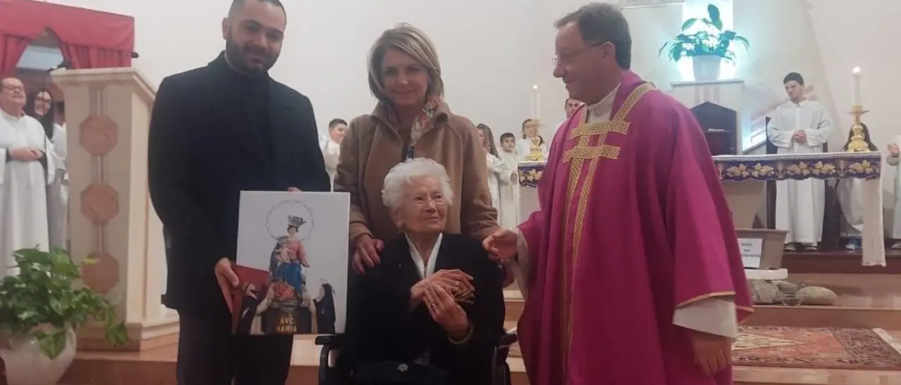 Vibo Marina, grande festa per i 100 anni di Maria Teresa Fullone